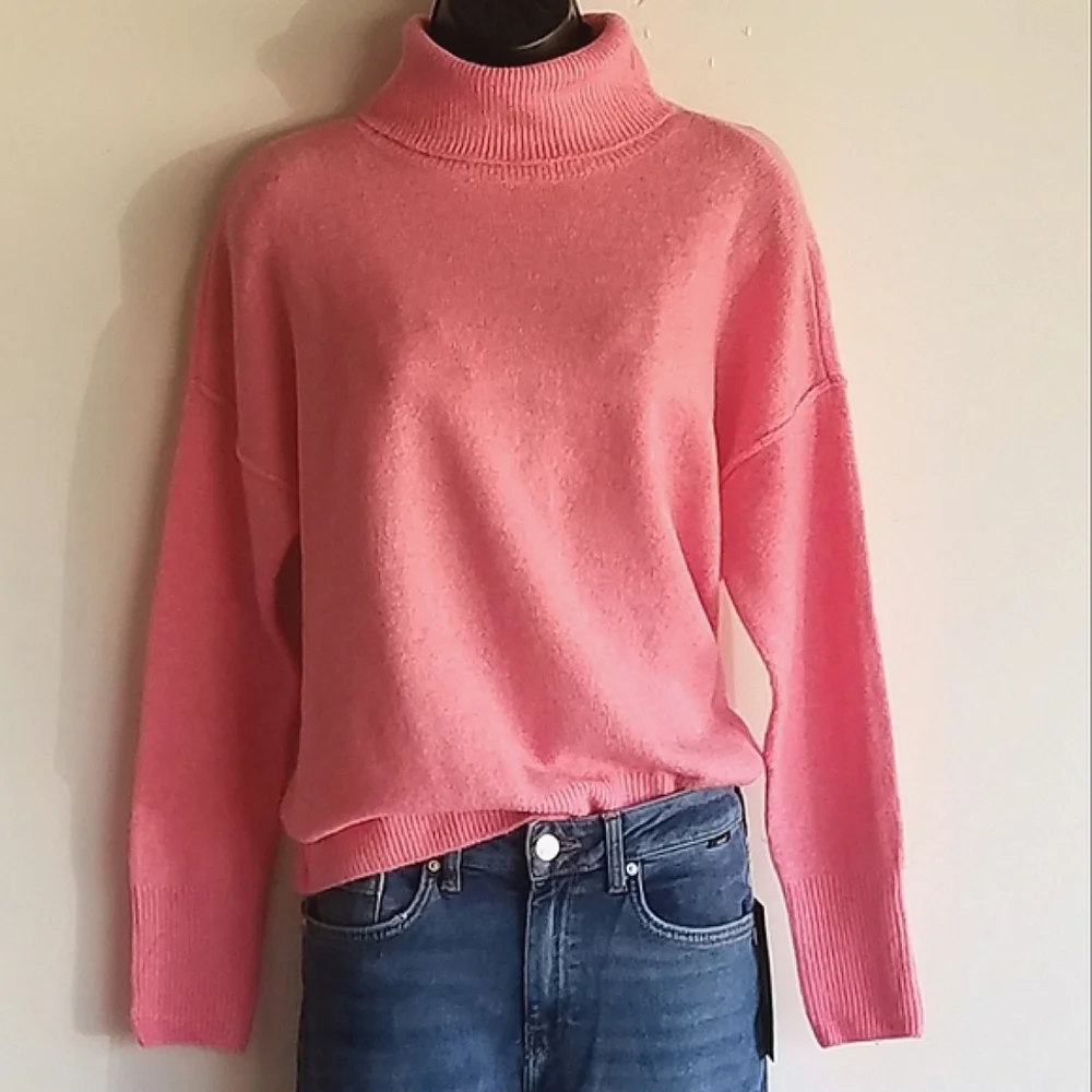 Vince Camuto Turtleneck Sweater - Picture 9 of 9